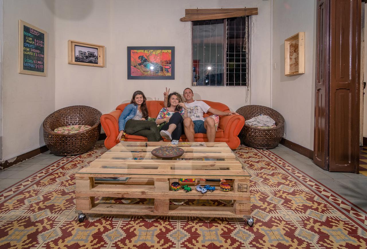 Raiz Hostel Medellín Esterno foto