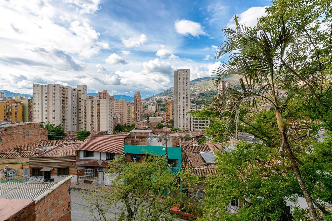 Raiz Hostel Medellín Esterno foto