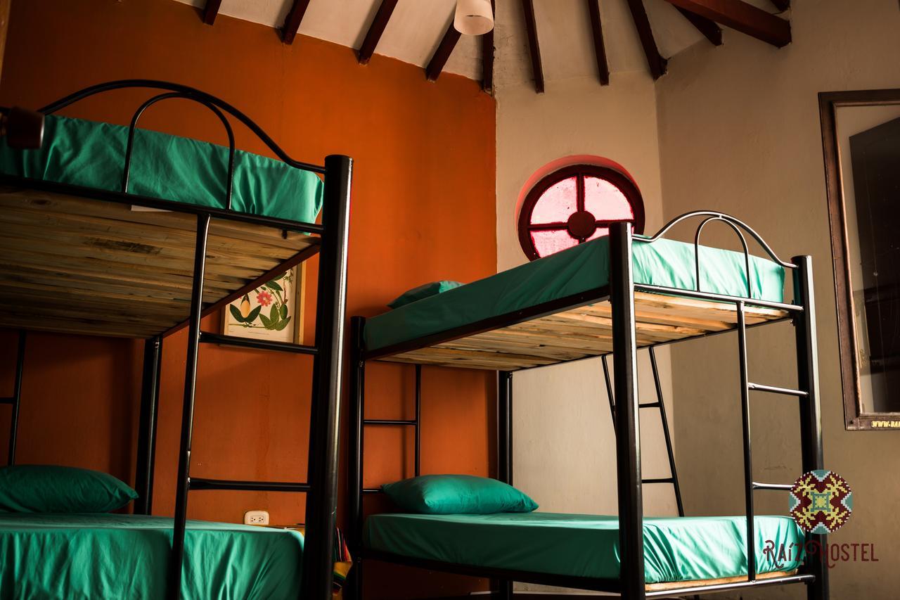 Raiz Hostel Medellín Esterno foto