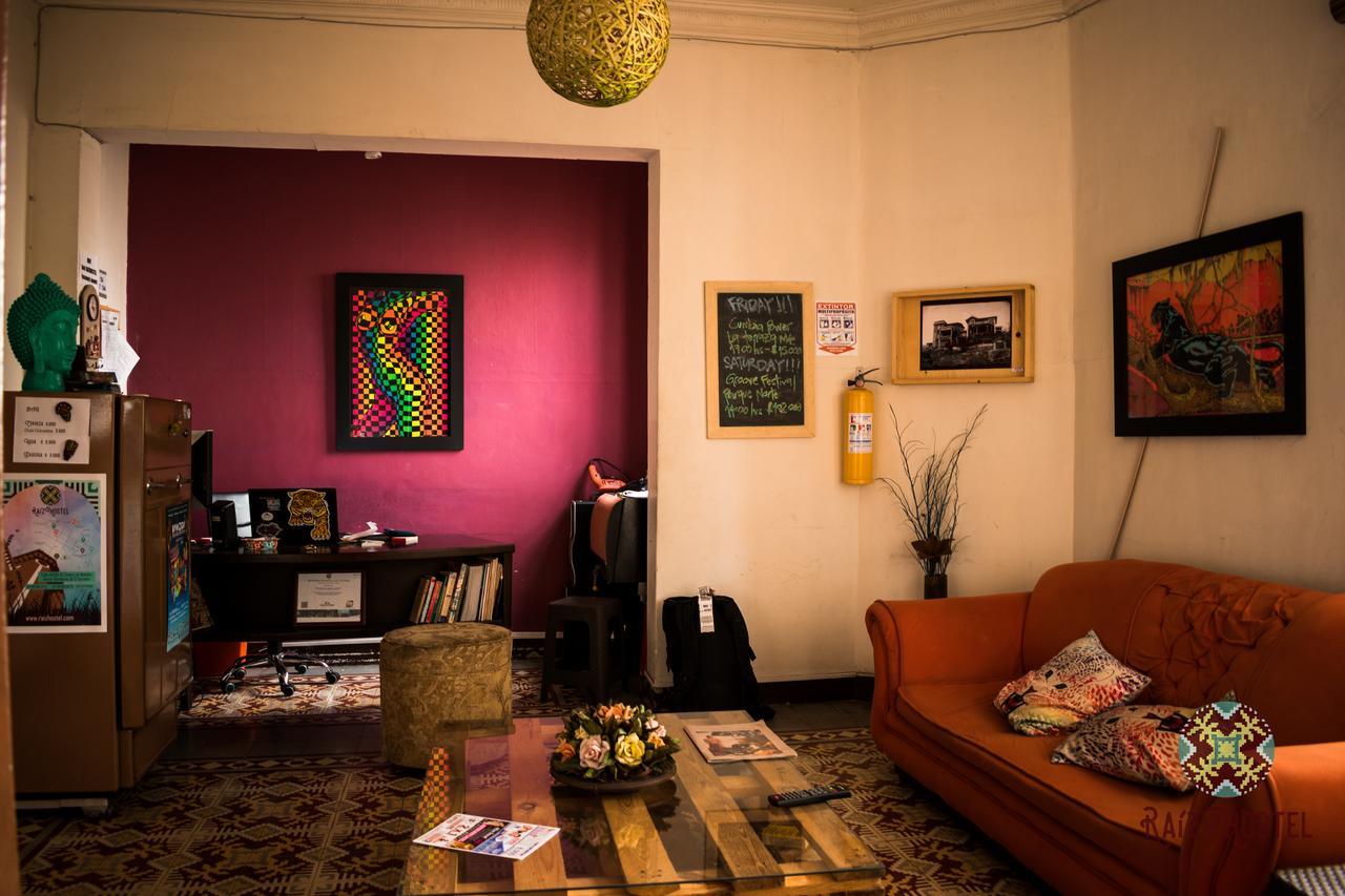Raiz Hostel Medellín Esterno foto