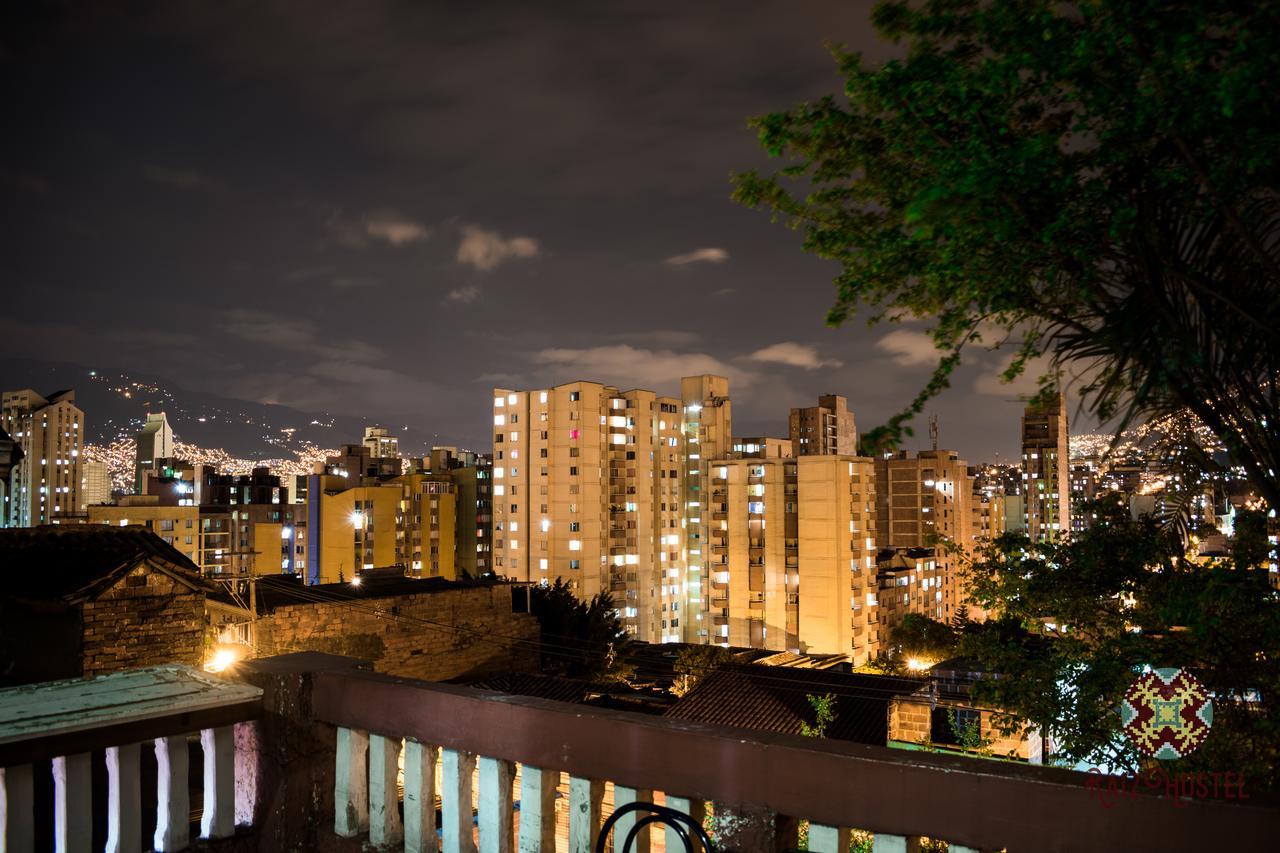 Raiz Hostel Medellín Esterno foto
