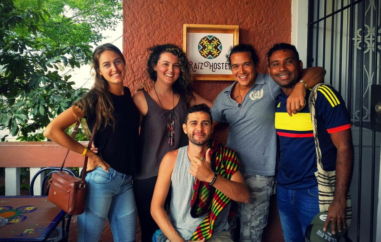 Raiz Hostel Medellín Esterno foto