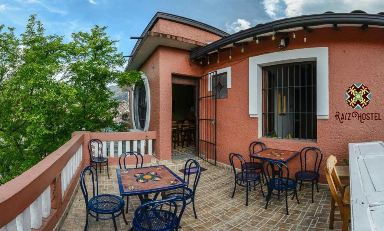 Raiz Hostel Medellín Esterno foto