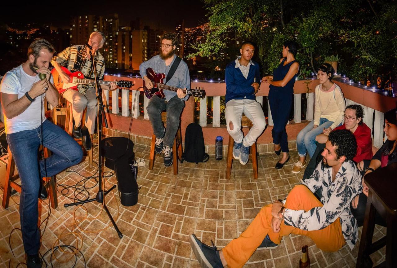 Raiz Hostel Medellín Esterno foto
