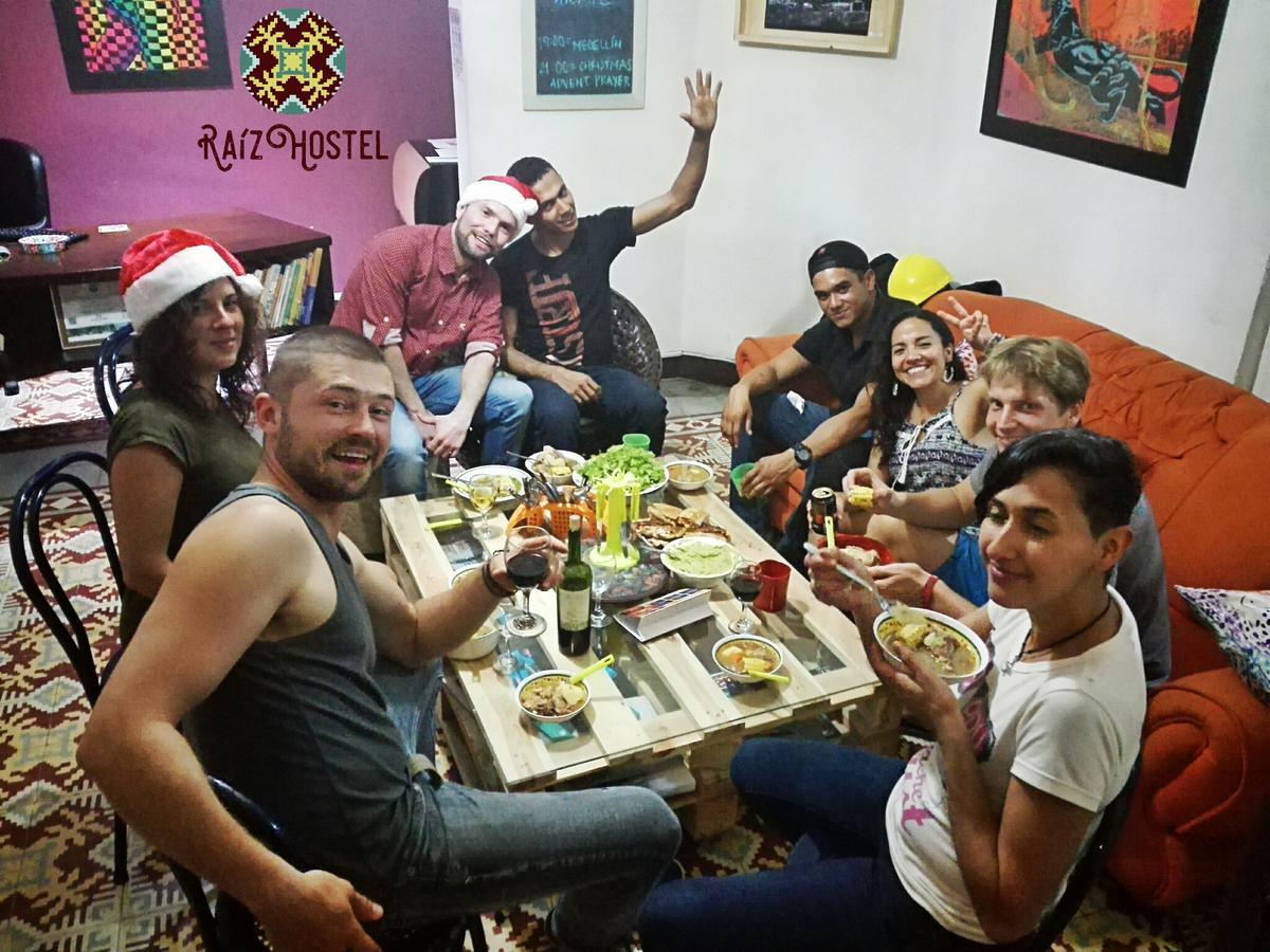 Raiz Hostel Medellín Esterno foto